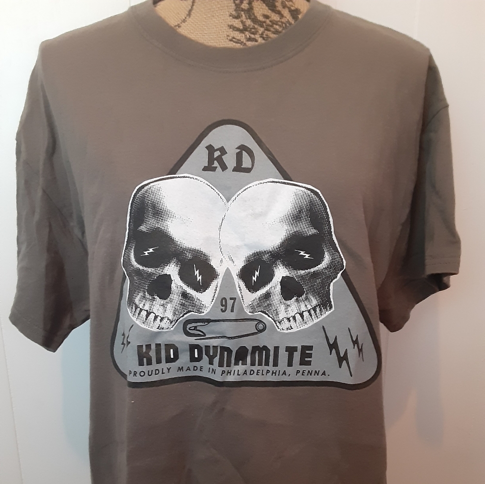 Kid Dynamite Gray Men's Large Tshirt Like New